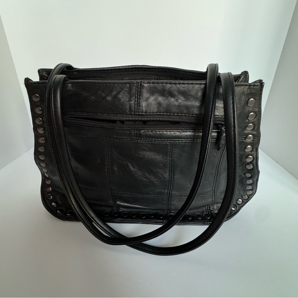 NWOT Purse- stylish and plenty of room for wallet, phone, keys, makeup, etc. - Picture 8 of 10